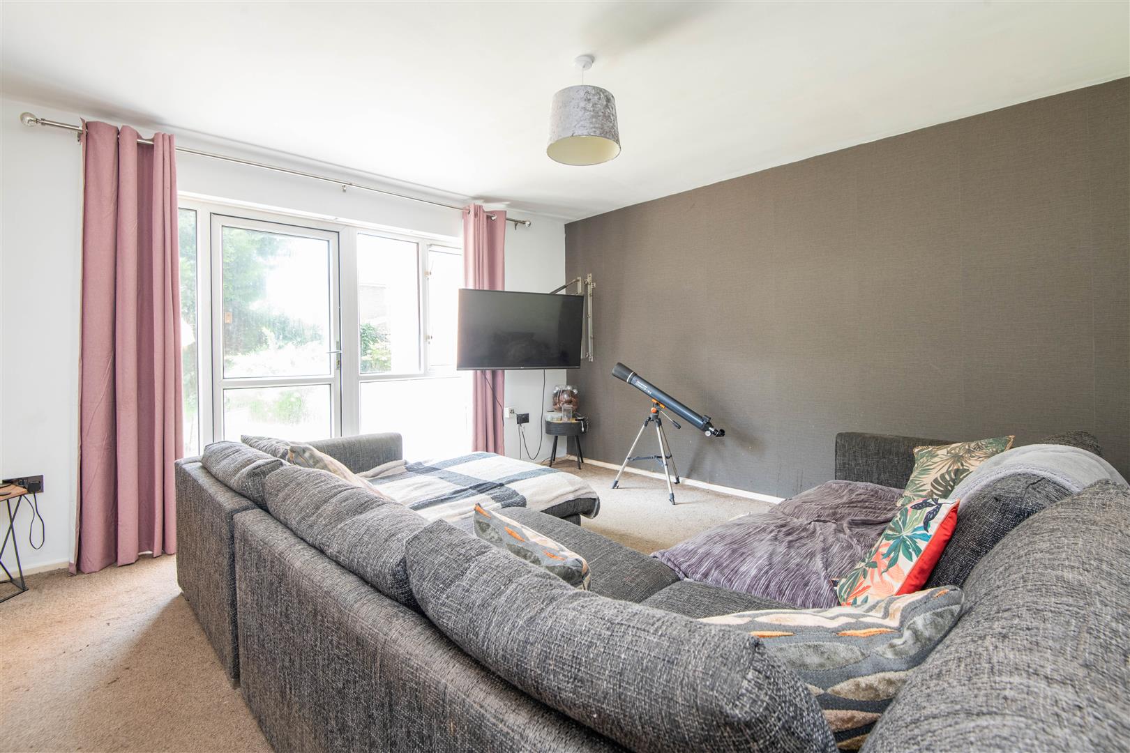 2 bed property in Brow Hey, Preston